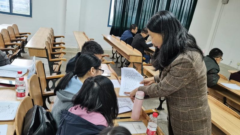 成人学历提升报名条件揭秘：你符合吗？**